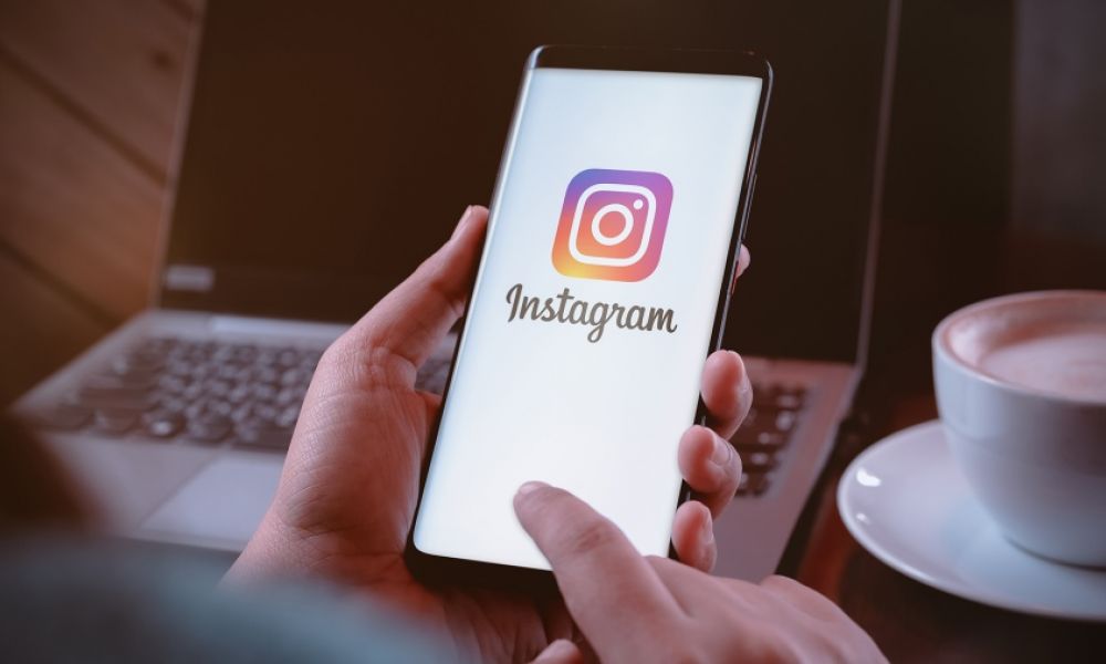 Millonaria multa a Instagram