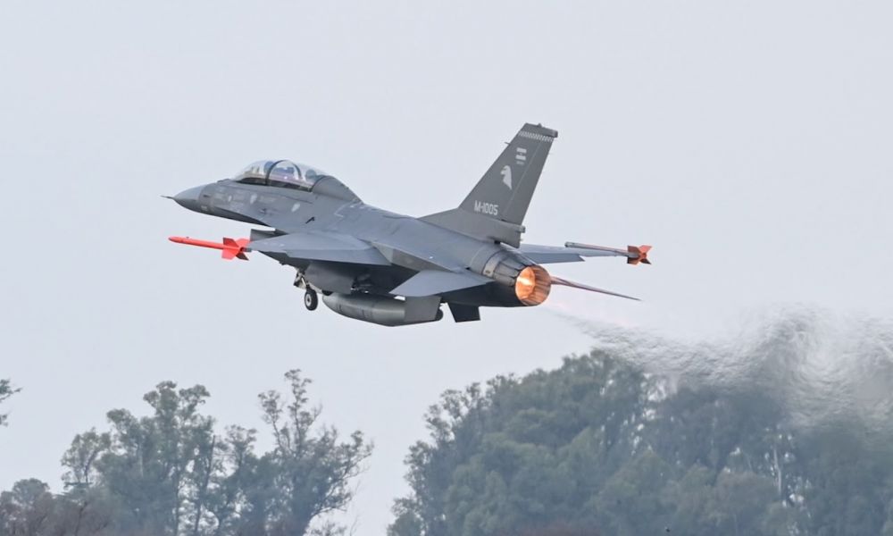 Argentina ya recibió la mitad de sus F-16