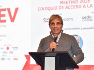 Luis Caputo aseguró que «Argentina ya cambió y no va a volver al pasado» y destacó el crecimiento de la economía