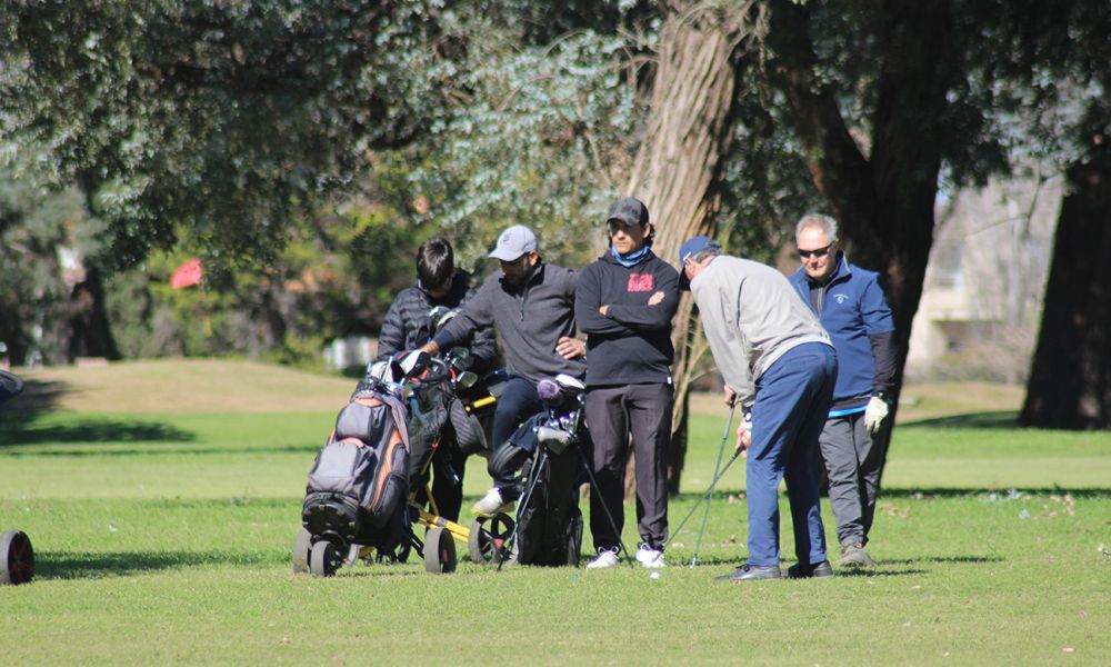 Un domingo a puro golf en el Club Sirio Libanés