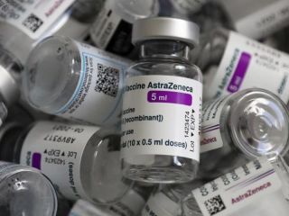 Llegan hoy 500.000 dosis de AstraZeneca y Argentina supera los 59 millones de vacunas recibidas