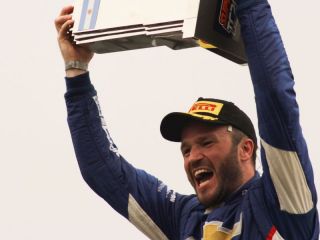Canapino gan en Rosario y es el nuevo lder del torneo del Super TC2000