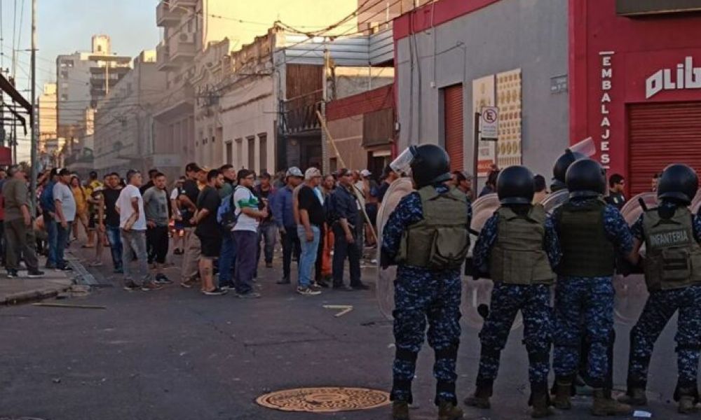 Violento enfrentamiento entre dos facciones de la UOCRA Violento enfrentamiento entre dos facciones de la UOCRA