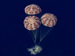 La cápsula Orion regresó a la Tierra tras un histórico viaje lunar