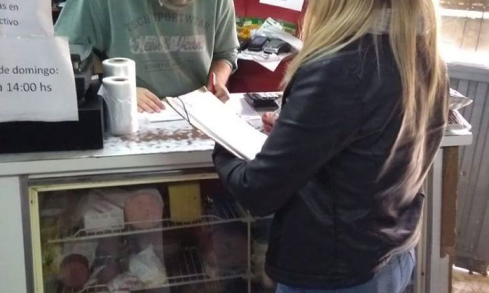 Operativos en comercios de Salto 