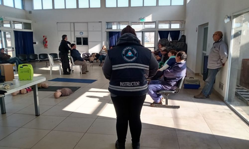 Defensa Civil capacitó a veterinarios