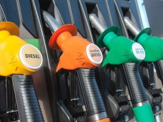 Petroleras anuncian medidas de emergencia para restablecer el suministro de combustible