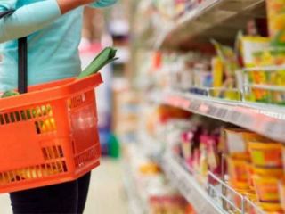 Gasto en ca�da y consumo sostenido por cr�dito: Se�ales de una econom�a frenada