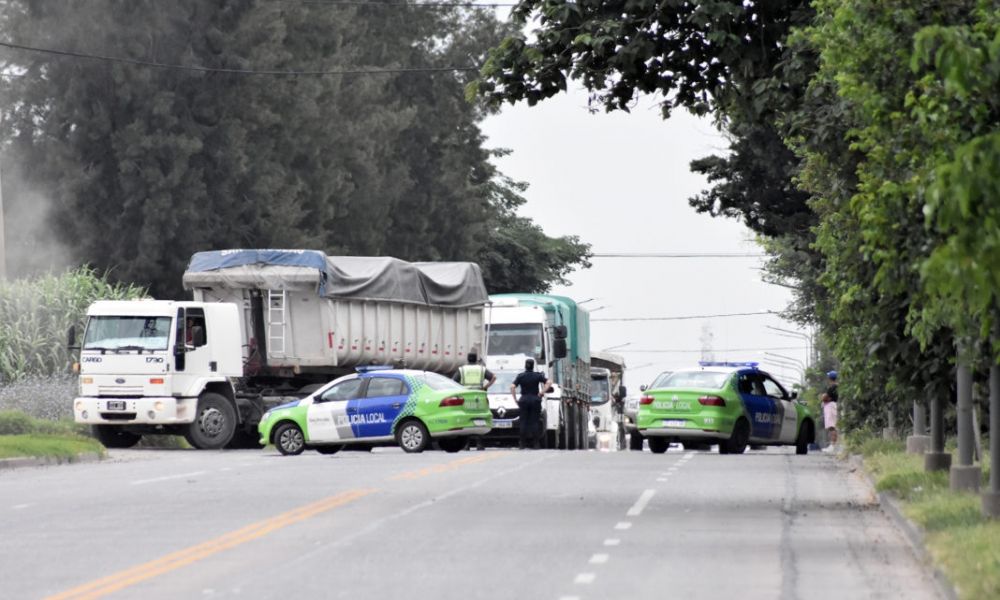Sindicato bloquea el ingreso de camiones a San Nicolás