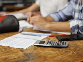 Monotributo 2026: ARCA actualizó las escalas, cuotas y fijó la fecha límite para la recategorización