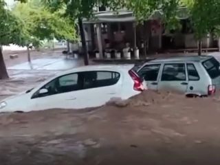 Mendoza: M�s de 360 incidentes, cortes de luz y rescates en medio del caos