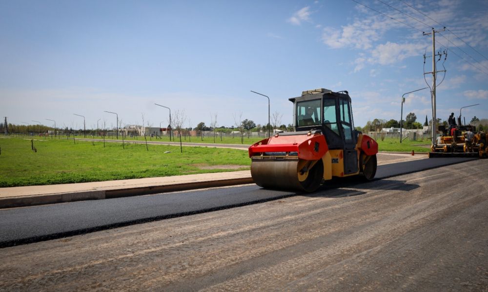 Comenzó la pavimentación de la Av. De la Cruz Gorordo