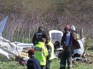 Un instructor de vuelo y su alumno mueren al caer un avin en Berazategui