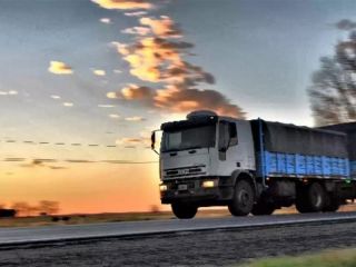 Recambio tur�stico: Restringen la circulaci�n de camiones en rutas clave hacia la Costa