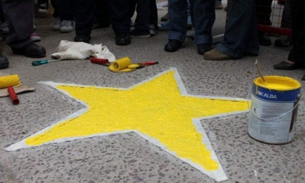 El símbolo de la estrella amarilla