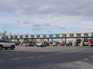 El peaje «free flow» llega a la Autopista Buenos Aires - La Plata y rutas a la Costa