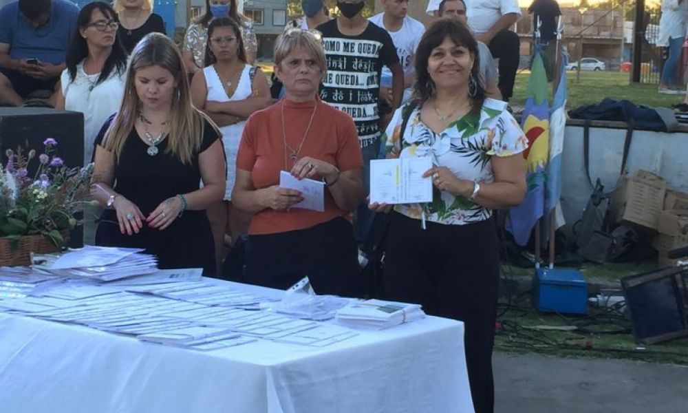 Cientos de vecinos se diplomaron profesionalmente