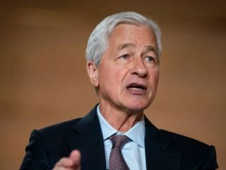 Jamie Dimon encabezó un exclusivo encuentro de JP Morgan en el Teatro Colón y prevé reunirse con Milei