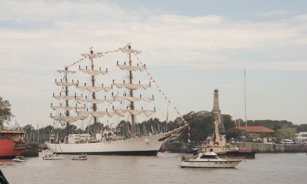 La Fragata ARA Libertad regresó a Buenos Aires