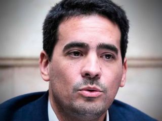 El vocero de Milei no descartó un dólar a $1.800 y aseguró que no prevé una crisis cambiaria