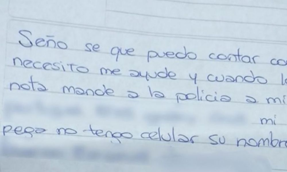 Usó el cuaderno de su hijo para denunciar