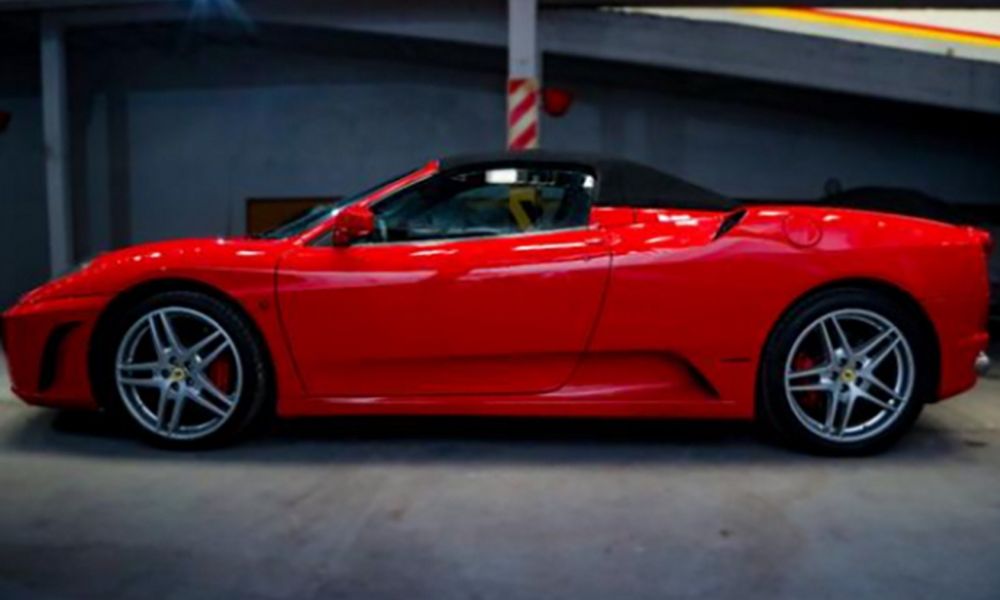 Subastaron una Ferrari del clan Loza