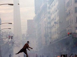 La cuenta en Twitter @Diciembre_2001, el minuto a minuto de 20 aos atrs