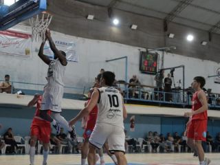 Triunfo ajustado en casa: Pergamino sufrió, reaccionó y venció a Rocamora