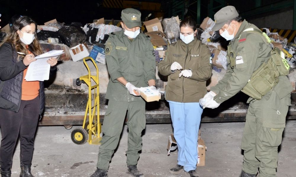 Queman 1.374 kilos de cocaína y 313 kilos de marihuana