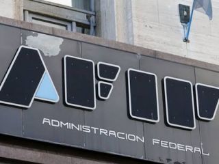 Condenaron a un exfuncionario de la AFIP por ocultar una sociedad y dos propiedades en Estados Unidos