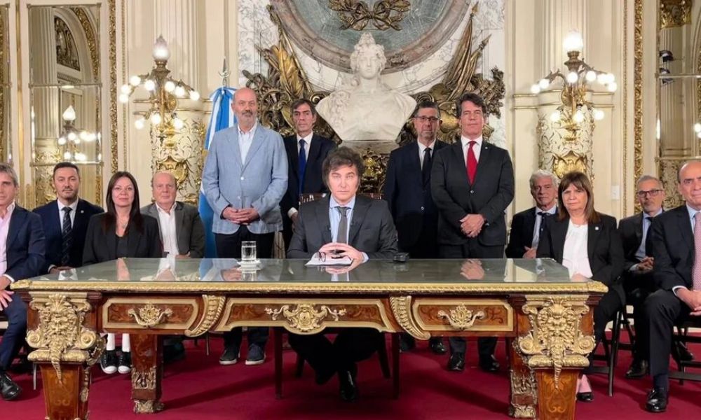 El detalle de las 30 leyes que derogará y modificará Milei