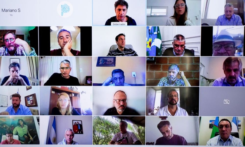 Videoconferencia con intendentes