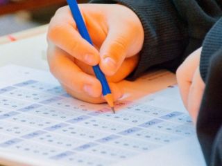 Estudiantes de fundación Cartoneros y sus Chicos superan pruebas de Matemática pese a la vulnerabilidad social