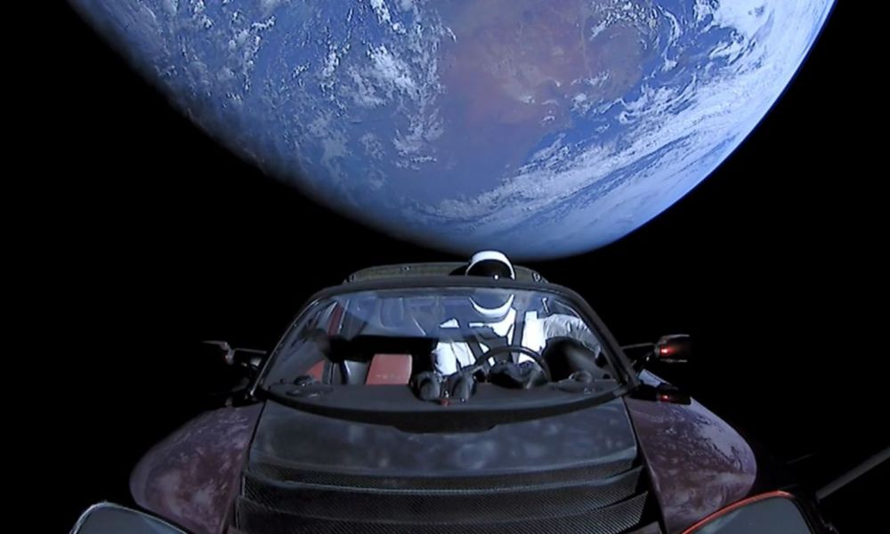 ¿Asteroide o Tesla?