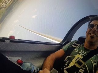 Muere en accidente a�reo el exguitarrista del grupo musical Dios Salve a la Reina