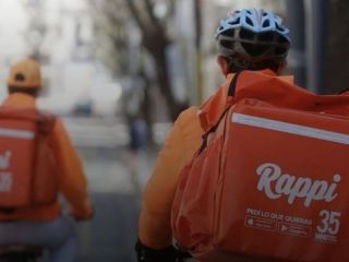 Kicillof impulsa una ley para regular Uber, Rappi y las apps de delivery