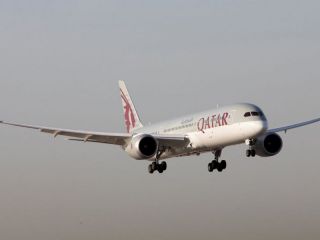 Otra vez: 12 heridos por turbulencias en vuelo de Qatar Airways
