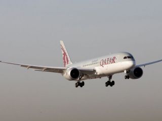 Otra vez: 12 heridos por turbulencias en vuelo de Qatar Airways