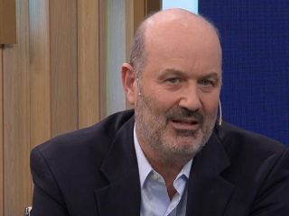 El Gobierno analiza nuevos despidos en el Estado y crece la tensión con los gremios