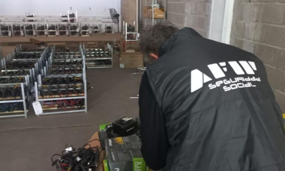 AFIP intensifica el control en granjas de criptomonedas