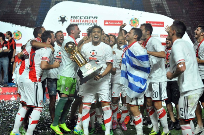 Festejos de River campeón de la Recopa