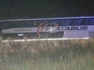 Tragedia en la Ruta 2: Chofer de micro falleci al volante y dej catorce heridos