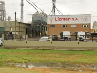 Tragedia laboral en Pergamino: Murió un operario de 18 años en la planta avícola Lizman