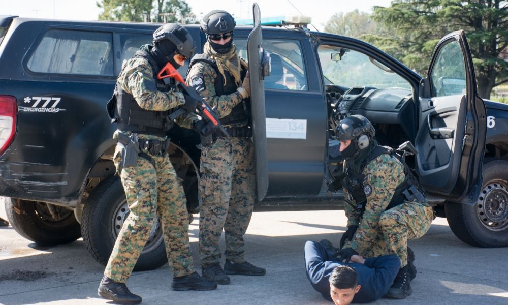 Byrna, el arma no letal que incorporó Bullrich