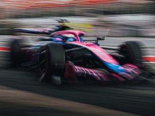 Colapinto acelera fuerte en Barcelona y se mete entre los mejores de la pretemporada