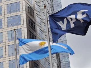 La Justicia de EE.UU. frena la entrega de acciones de YPF mientras avanza la apelacin