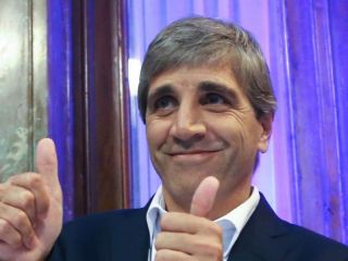La economía aceleró en marzo y logró el mayor crecimiento en casi un año