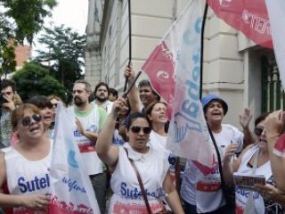 Docentes bonaerenses rechazan el aumento