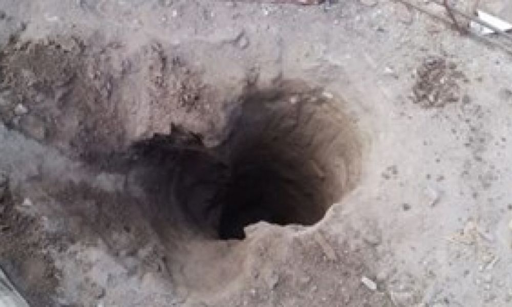 Niño de 3 años sobrevive a caída en pozo ciego