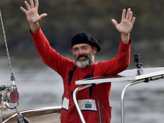 Mar del Plata: Cruz el ocano en velero para reencontrarse con sus padres